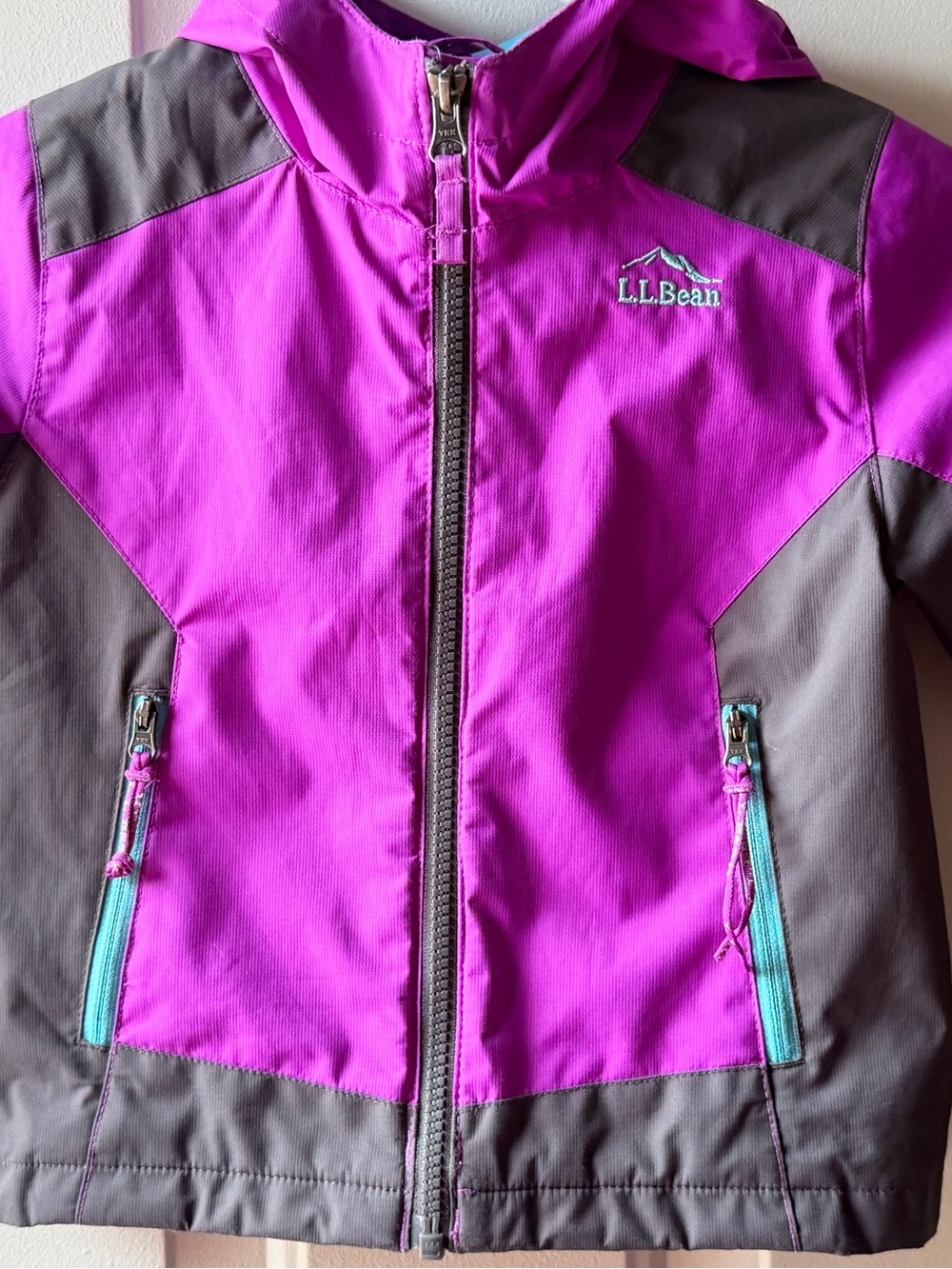 L.L.Bean Toddler Girls 2T Lightweight Hooded Jacket Shell